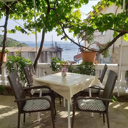 Ivan By The Sea ตรีบูนย์ ภายนอก รูปภาพ