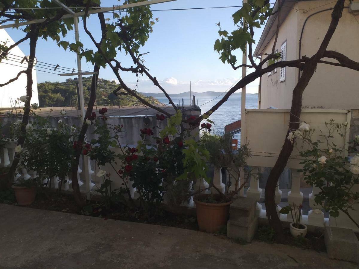 Ivan By The Sea ตรีบูนย์ ภายนอก รูปภาพ