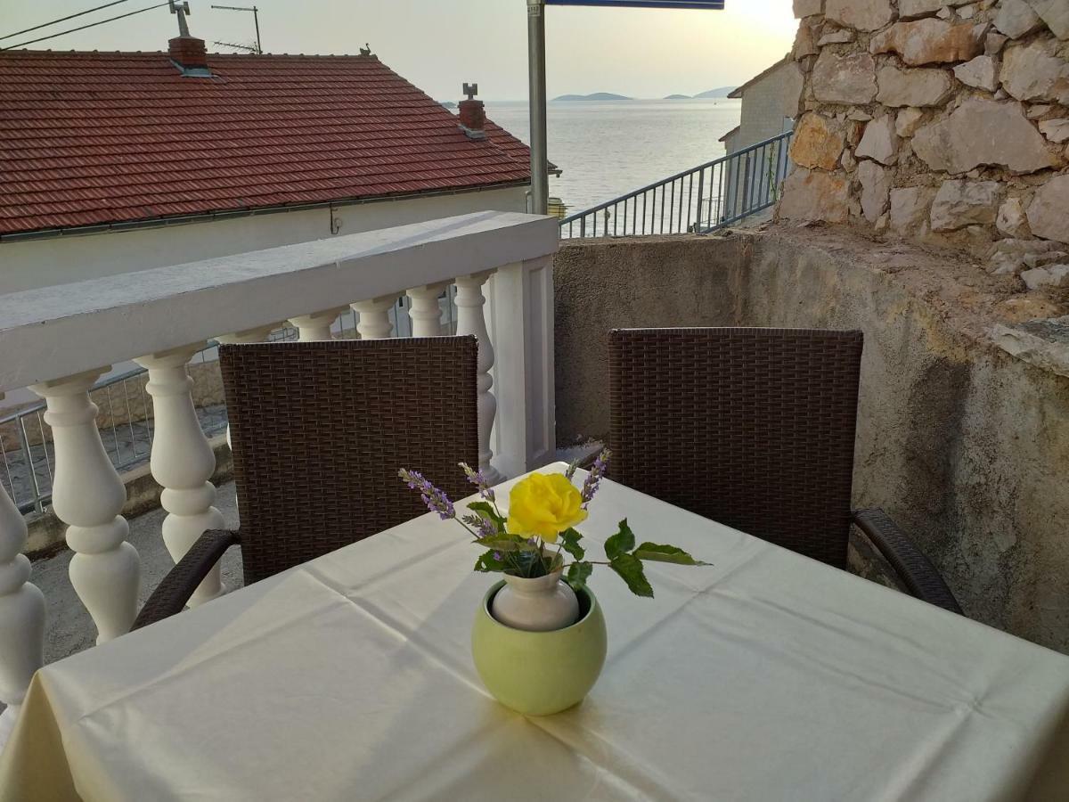 Ivan By The Sea ตรีบูนย์ ภายนอก รูปภาพ
